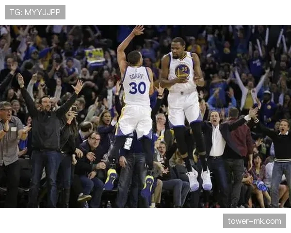 魔术师高位策应胜过斯托克顿，撕裂防线创助攻体系